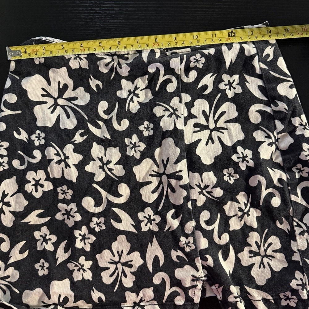 Wild Fable Y2K Retro Indie Skater Floral Hibiscus Edgy Casual Small Mini Skirt - Picture 6 of 7
